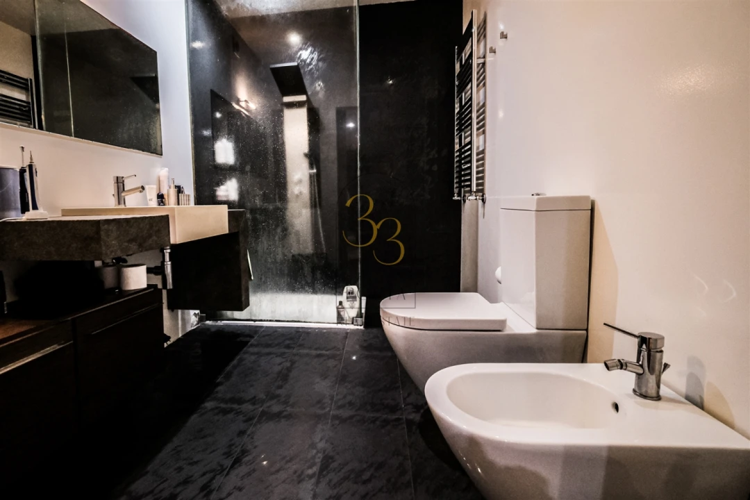 Moradia T4 para Venda em Feteira Foto 67