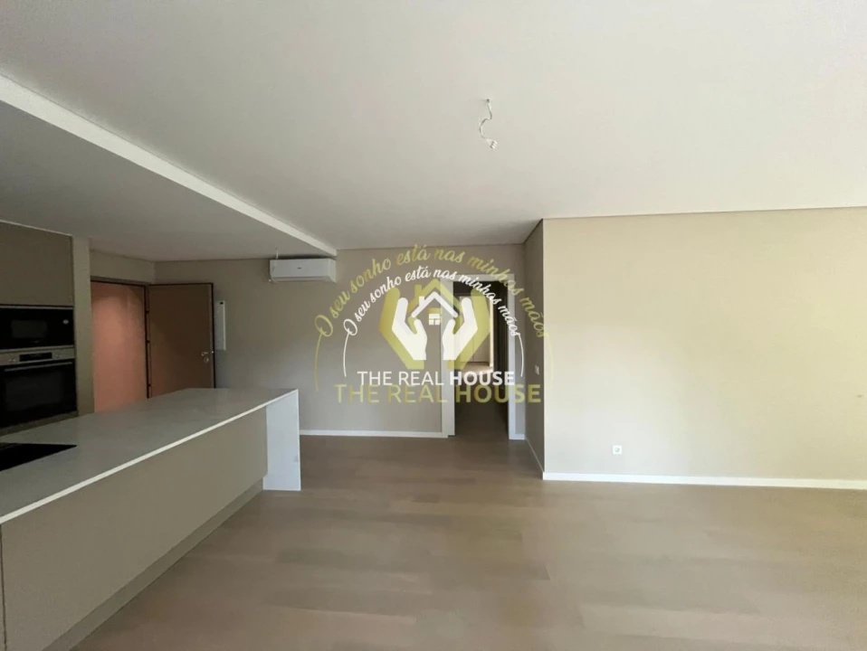 Apartamento T3 para Venda em São Martinho Foto 4
