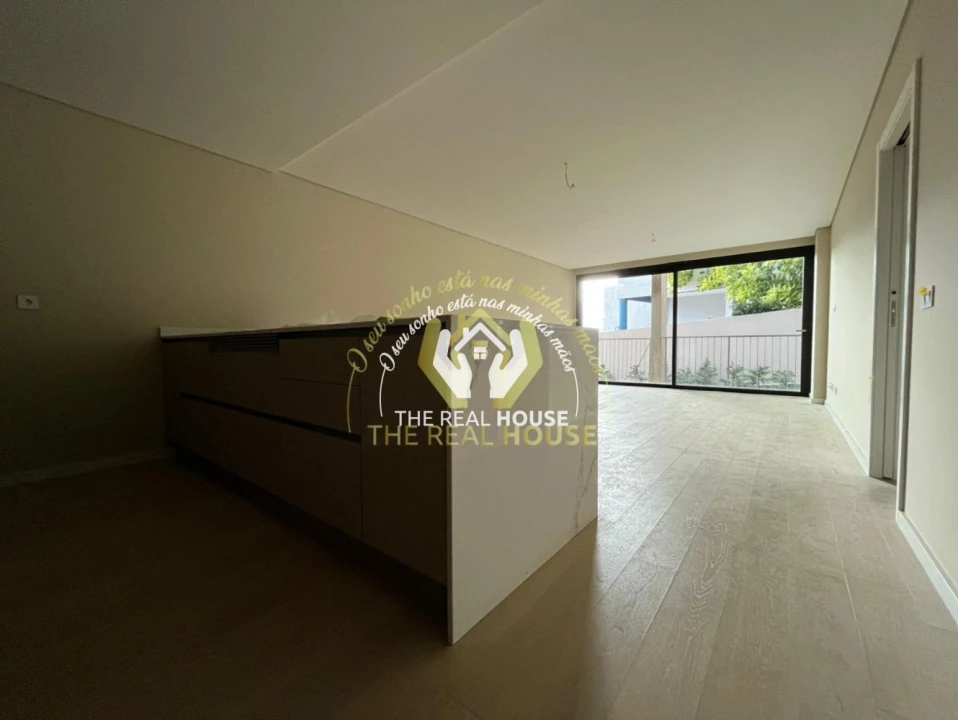 Apartamento T2 para Venda em São Martinho Foto 16