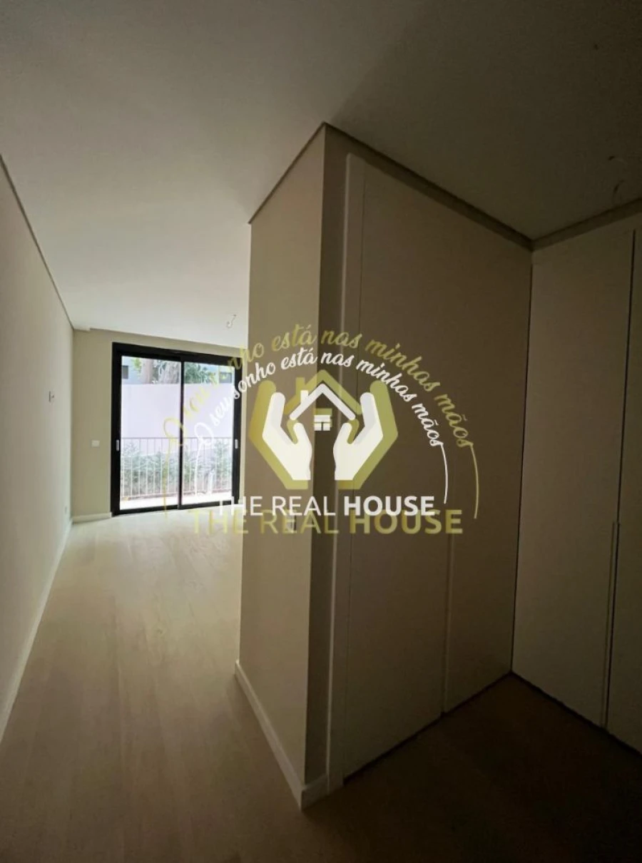 Apartamento T2 para Venda em São Martinho Foto 10