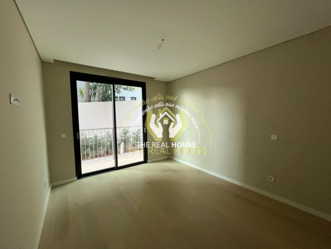 Apartamento T2 para Venda em São Martinho Foto 11