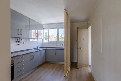 Apartamento T3 para Venda em Alvalade