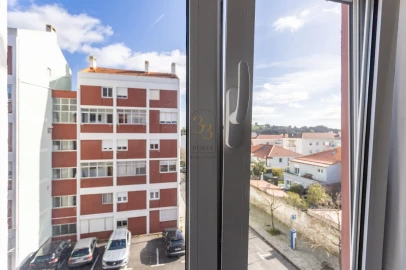 Apartamento T3 para Venda em Alvalade