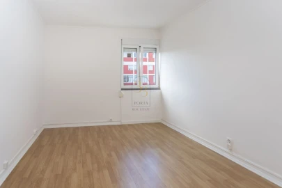 Apartamento T3 para Venda em Alvalade