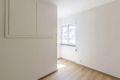 Apartamento T3 para Venda em Alvalade