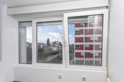 Apartamento T3 para Venda em Alvalade