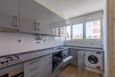 Apartamento T3 para Venda em Alvalade