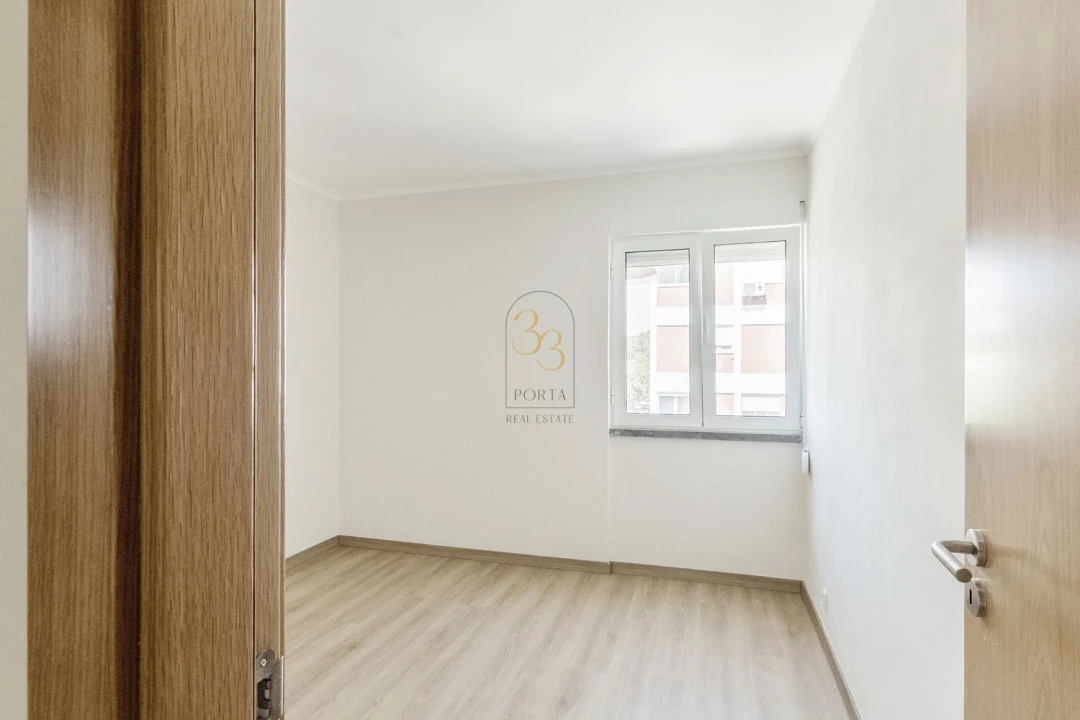 Apartamento T3 para Venda em Alvalade Foto 24