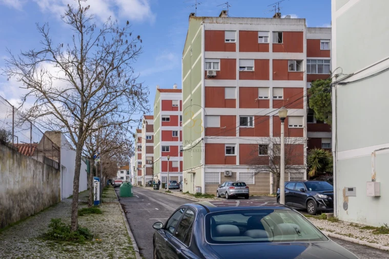 Apartamento T3 para Venda em Alvalade Foto 33