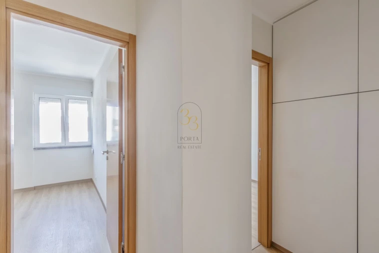 Apartamento T3 para Venda em Alvalade Foto 12