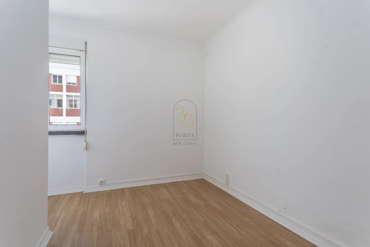 Apartamento T3 para Venda em Alvalade Foto 21