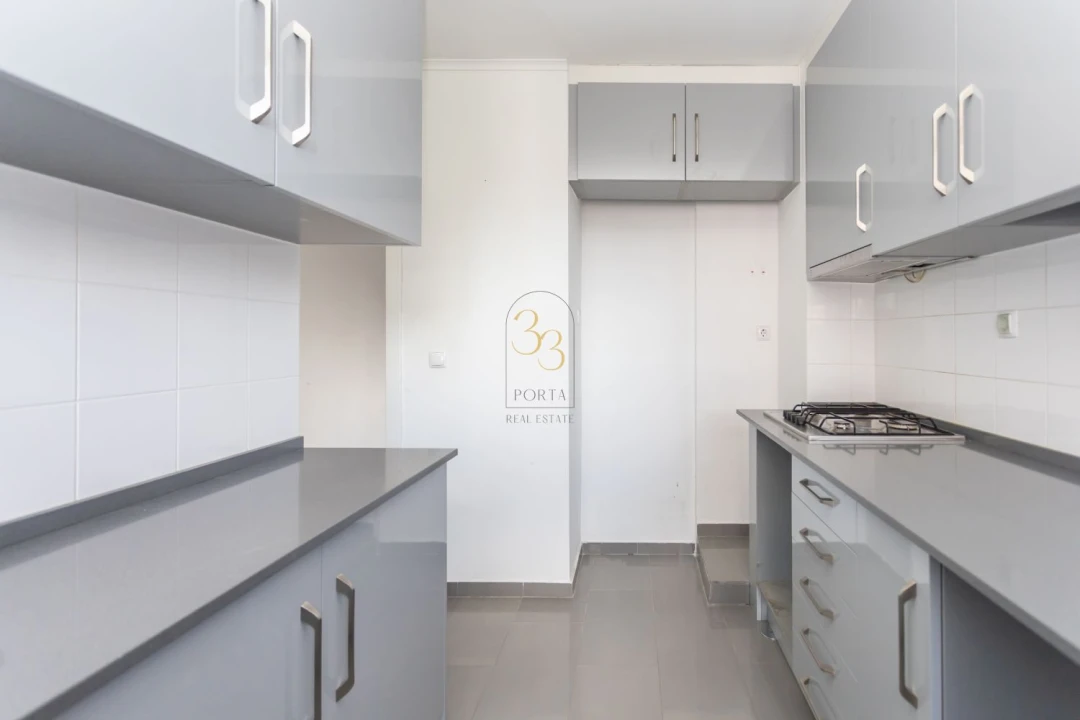 Apartamento T3 para Venda em Alvalade Foto 6