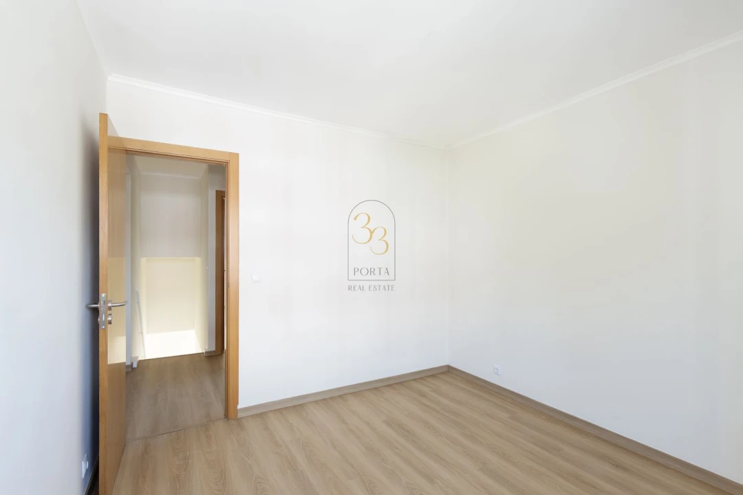Apartamento T3 para Venda em Alvalade Foto 16