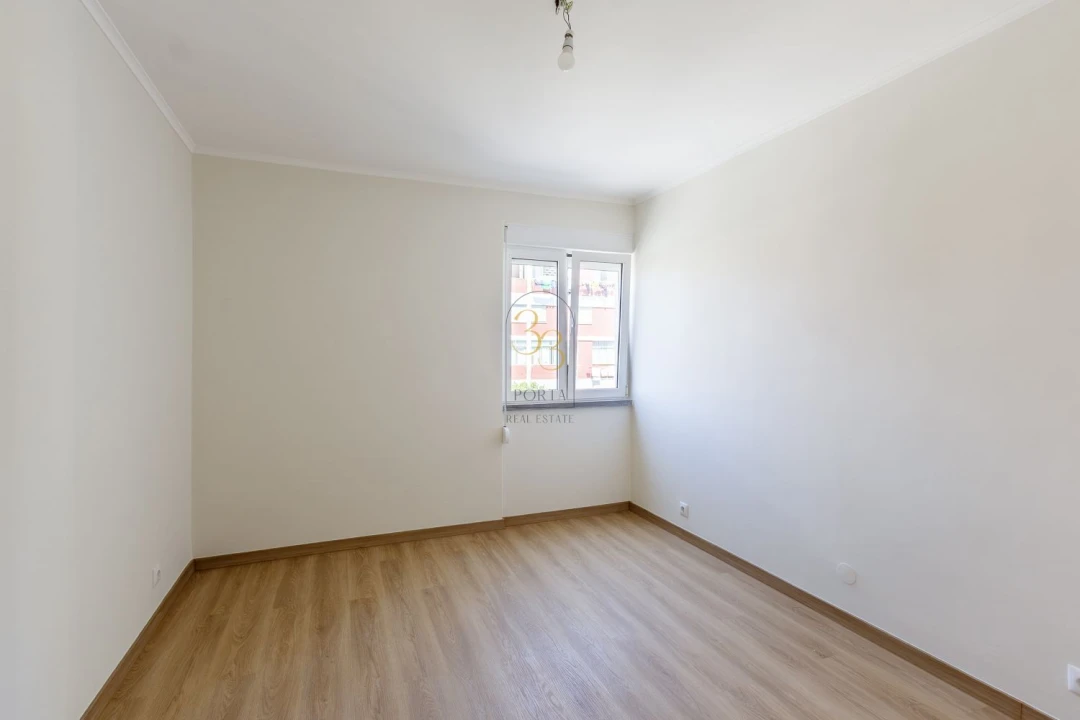 Apartamento T3 para Venda em Alvalade Foto 22