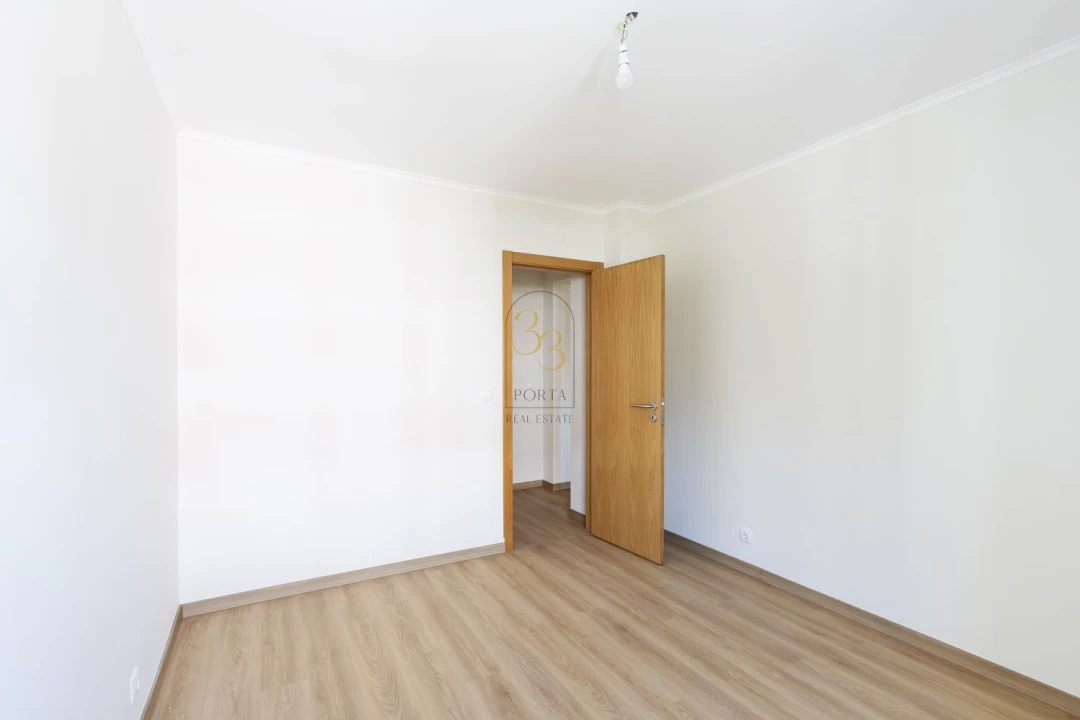 Apartamento T3 para Venda em Alvalade Foto 20