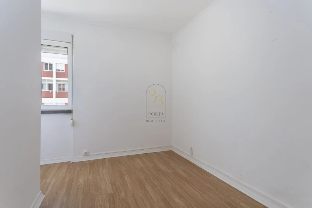 Apartamento T3 para Venda em Alvalade Foto 21