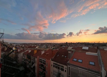 Apartamento T3 para Venda em Arroios