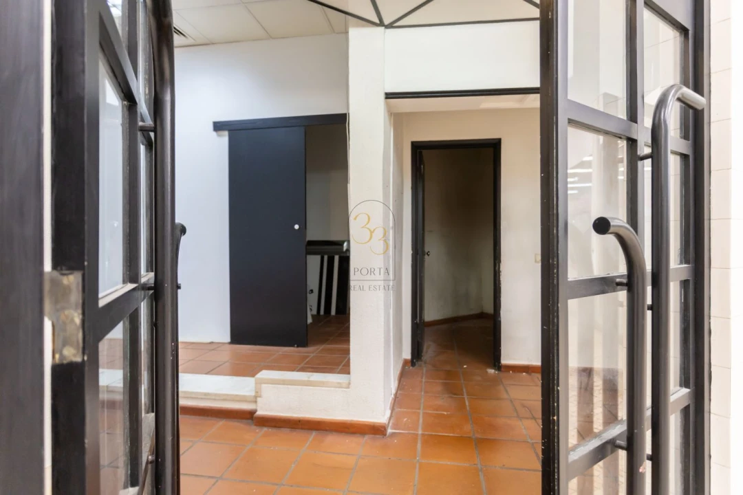 Loja para Venda em Oeiras e São Julião da Barra, Paço de Arcos e Caxias Foto 5