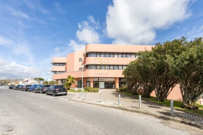 Loja para Venda em Oeiras e São Julião da Barra, Paço de Arcos e Caxias