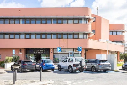 Loja para Venda em Oeiras e São Julião da Barra, Paço de Arcos e Caxias