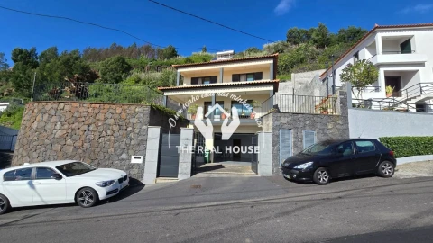 Moradia T3 para Venda em Imaculado Coração de Maria