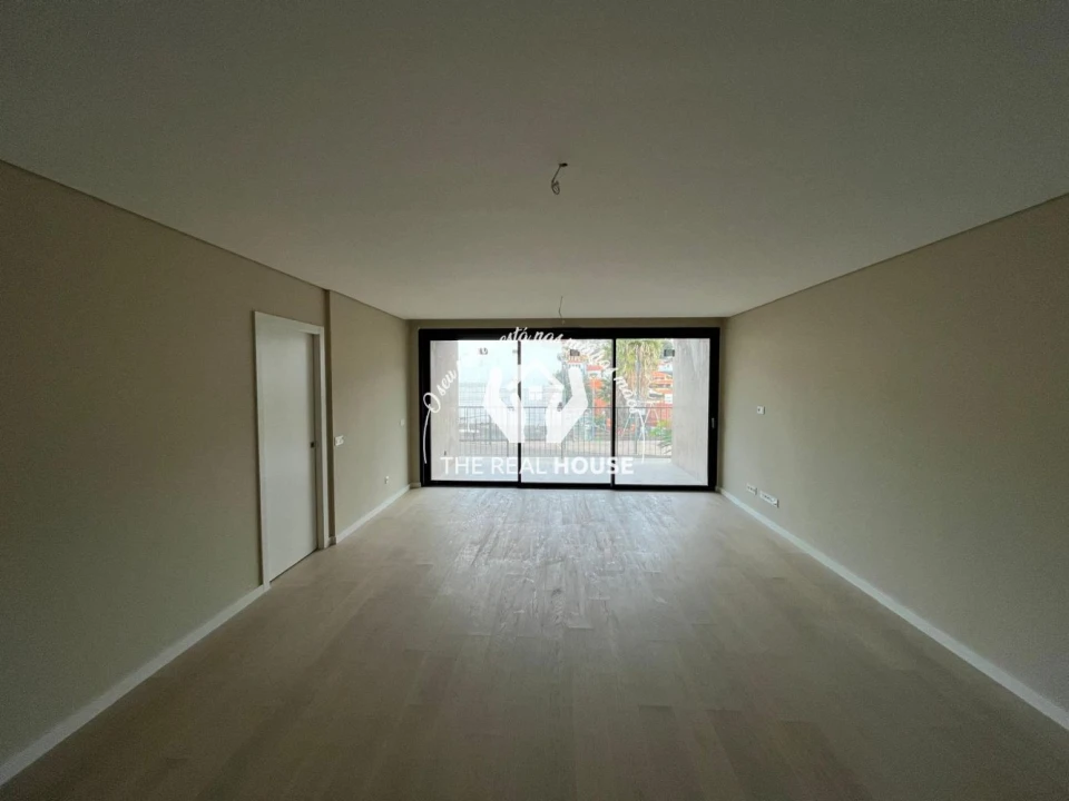 Apartamento T2 para Venda em São Martinho Foto 5