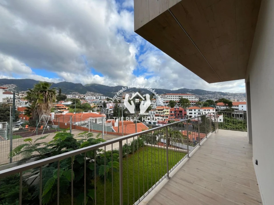 Apartamento T3 para Venda em São Martinho Foto 2
