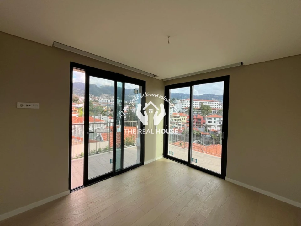 Apartamento T3 para Venda em São Martinho Foto 6