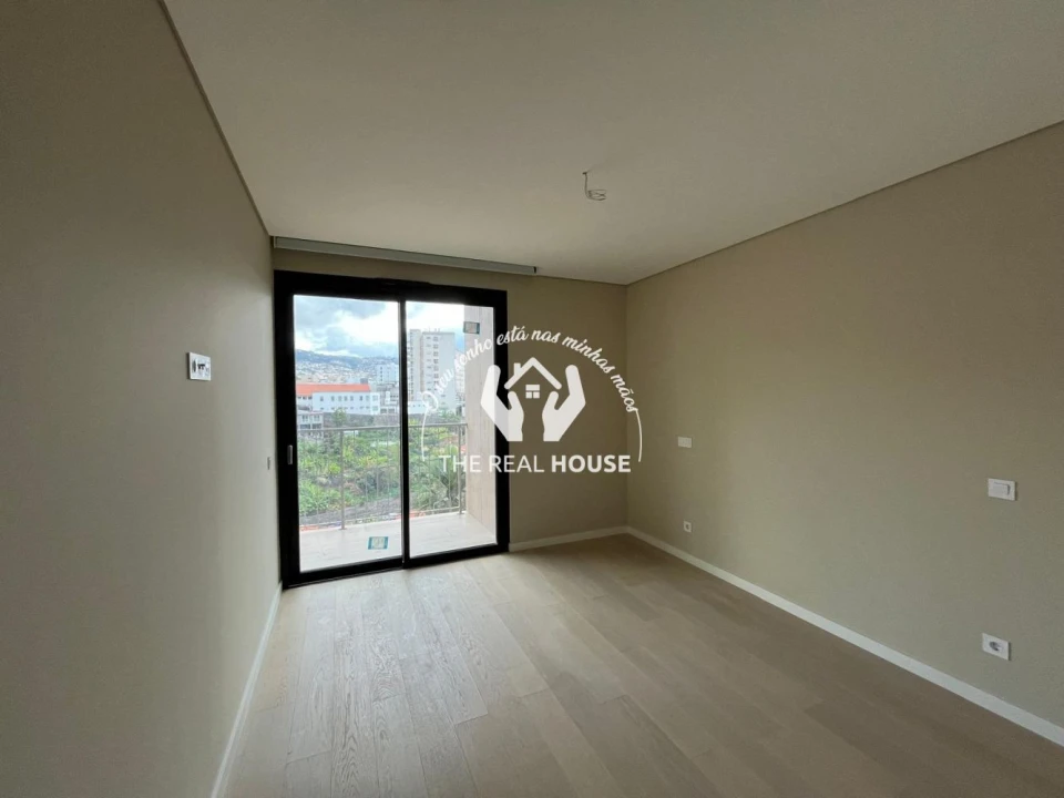 Apartamento T3 para Venda em São Martinho Foto 11