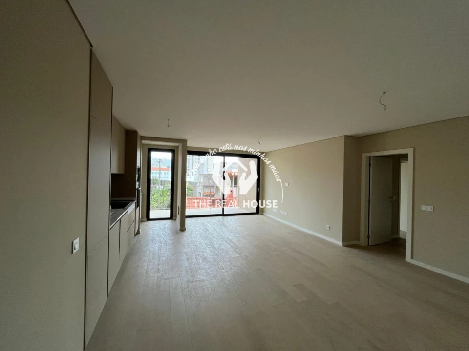 Apartamento T2 para Venda em São Martinho Foto 6