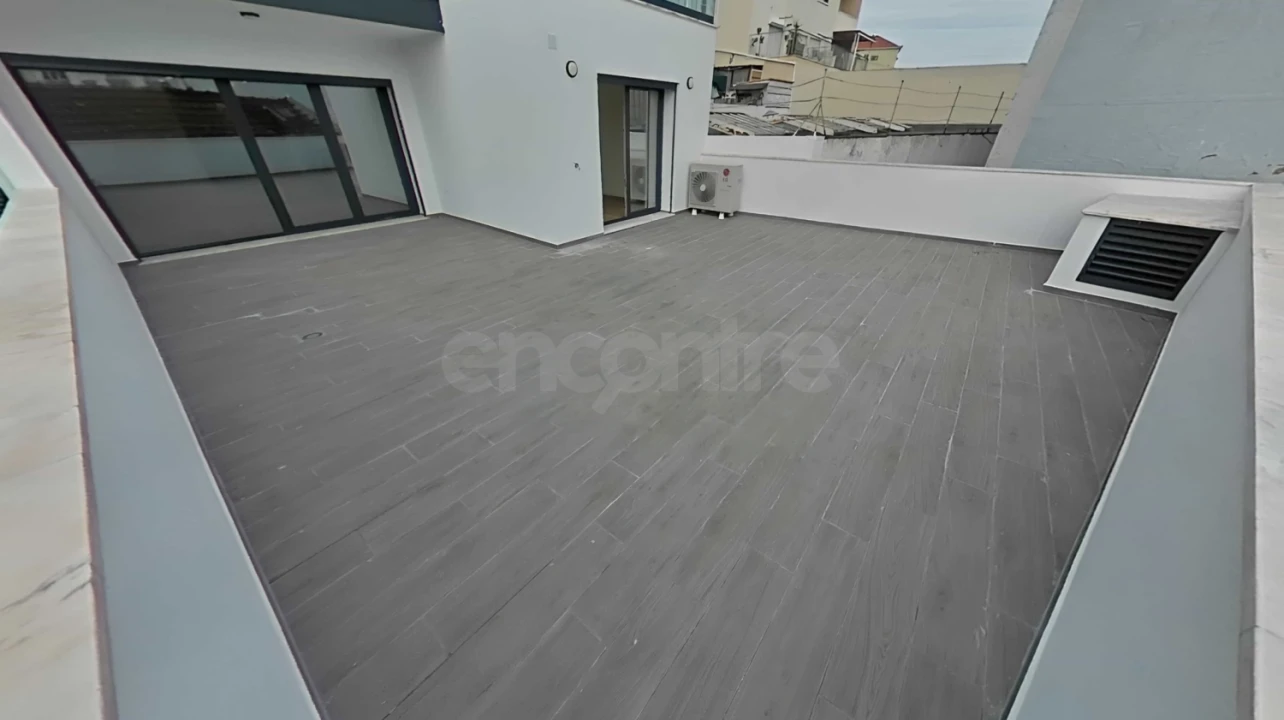 Apartamento T2 para Venda em Odivelas Foto 5