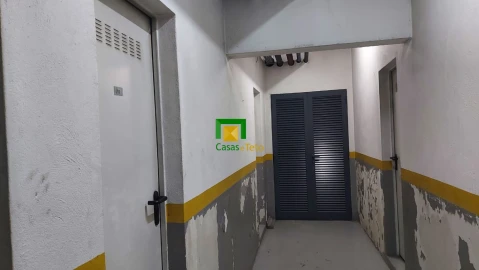 Apartamento T0 para Venda em Caniço