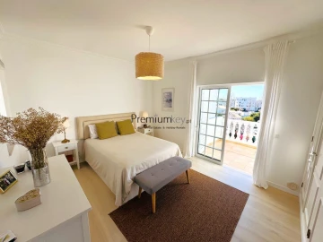 Moradia T4 para Venda em Albufeira e Olhos de Água