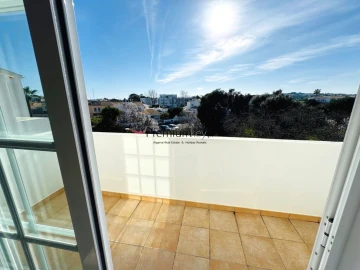 Moradia T4 para Venda em Albufeira e Olhos de Água