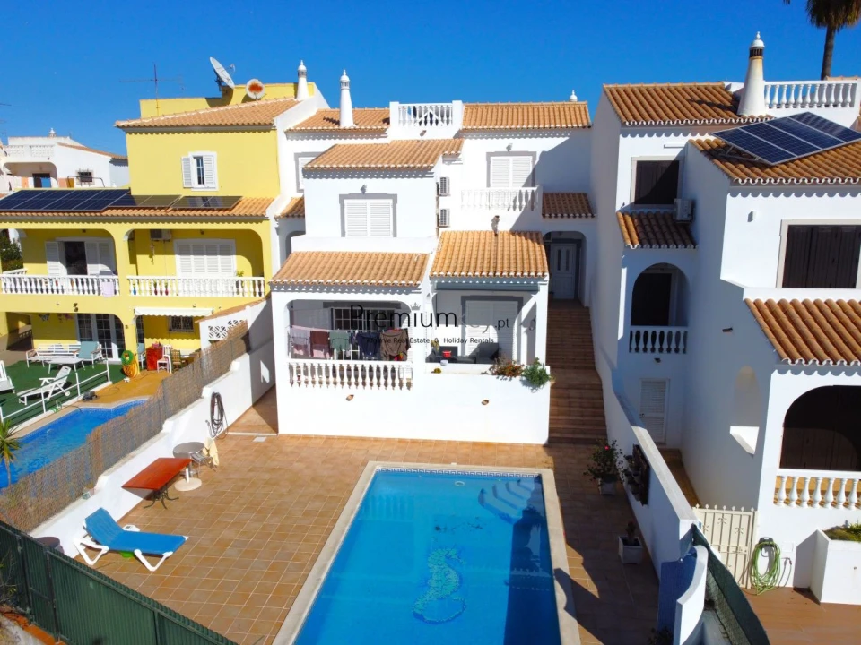 Moradia T4 para Venda em Albufeira e Olhos de Água Foto 2