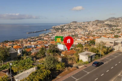 Terreno para Venda em Funchal (Se)