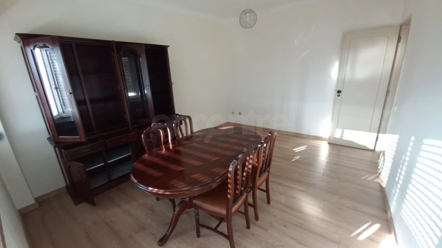 Apartamento T2 para Arrendamento em Odivelas