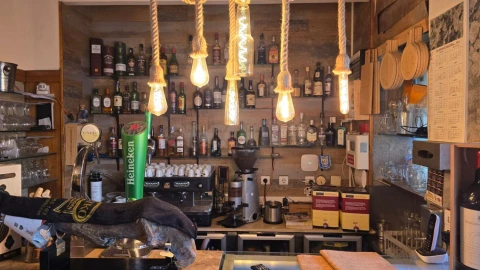 Loja para Trespasse em Ajuda