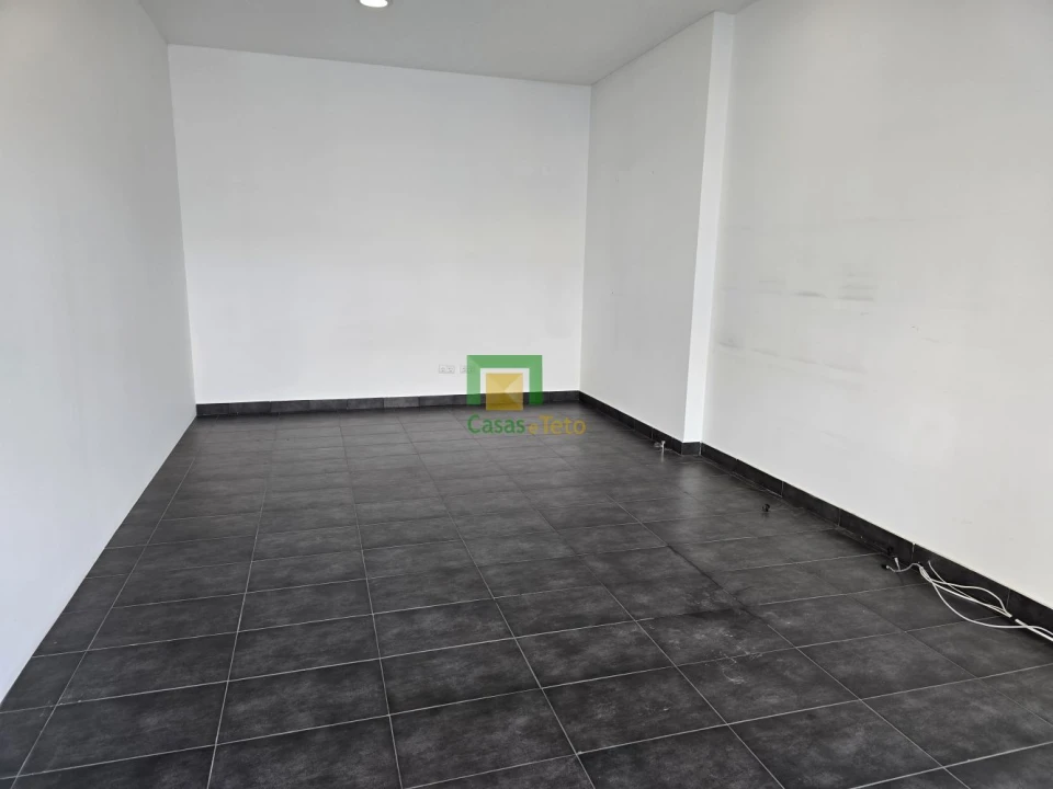 Loja para Arrendamento em Camara de Lobos Foto 5