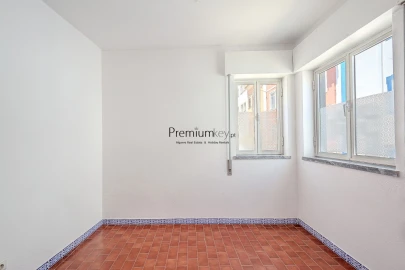 Moradia T2 para Venda em Albufeira e Olhos de Água