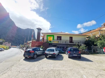 Loja para Venda em Curral das Freiras