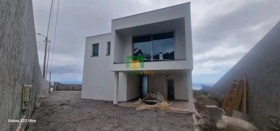 Moradia T3 para Venda em Prazeres