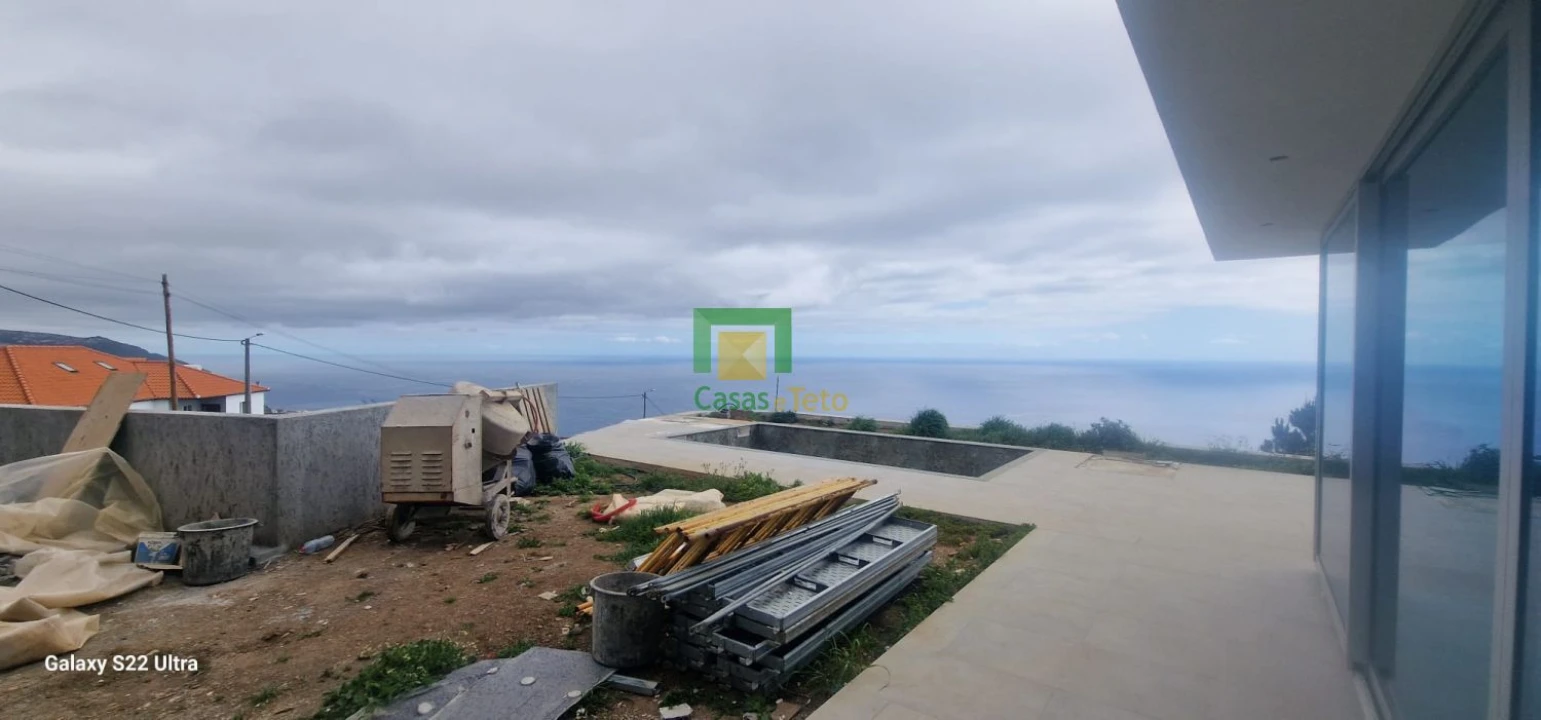 Moradia T3 para Venda em Prazeres Foto 7