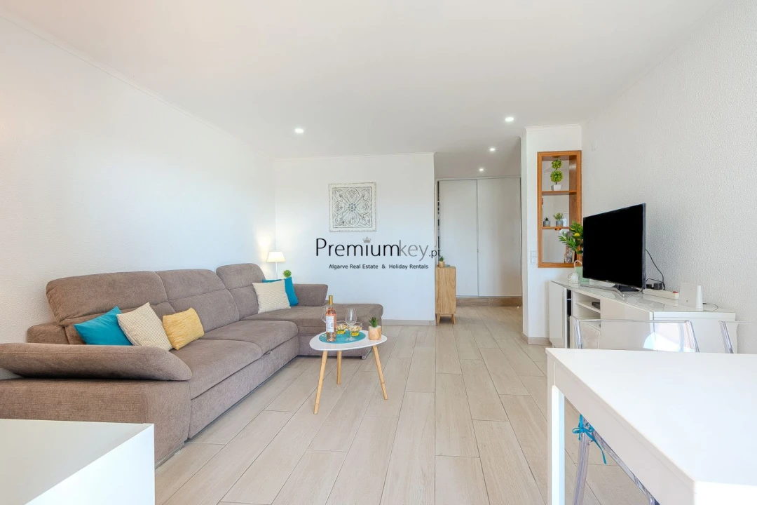 Apartamento T1 para Venda em Guia Foto 11