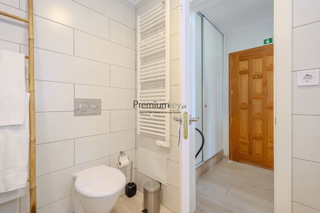 Apartamento T1 para Venda em Guia Foto 33