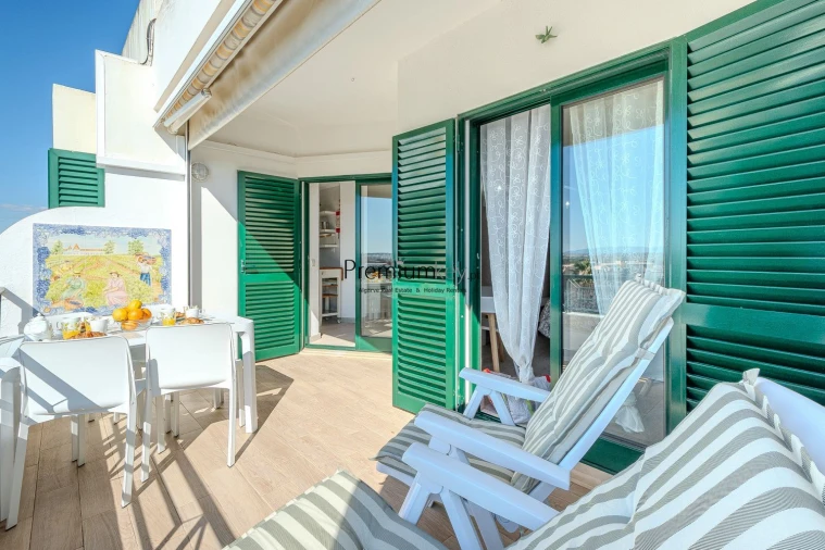 Apartamento T1 para Venda em Guia Foto 6