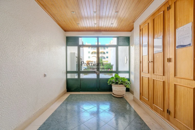 Apartamento T1 para Venda em Guia Foto 43