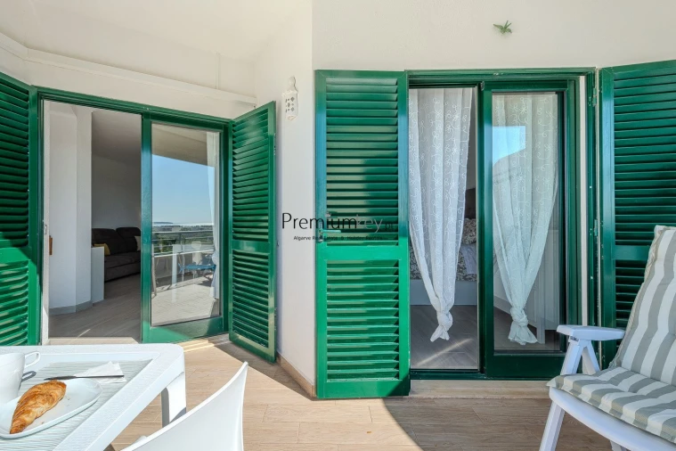 Apartamento T1 para Venda em Guia Foto 5