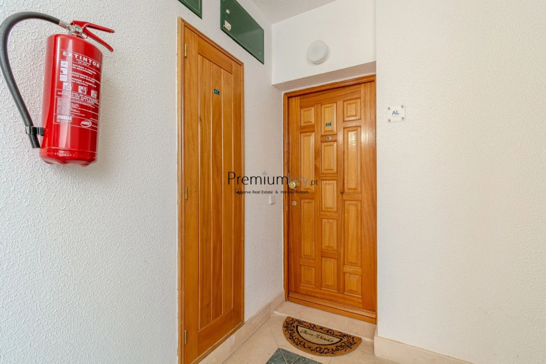 Apartamento T1 para Venda em Guia Foto 41