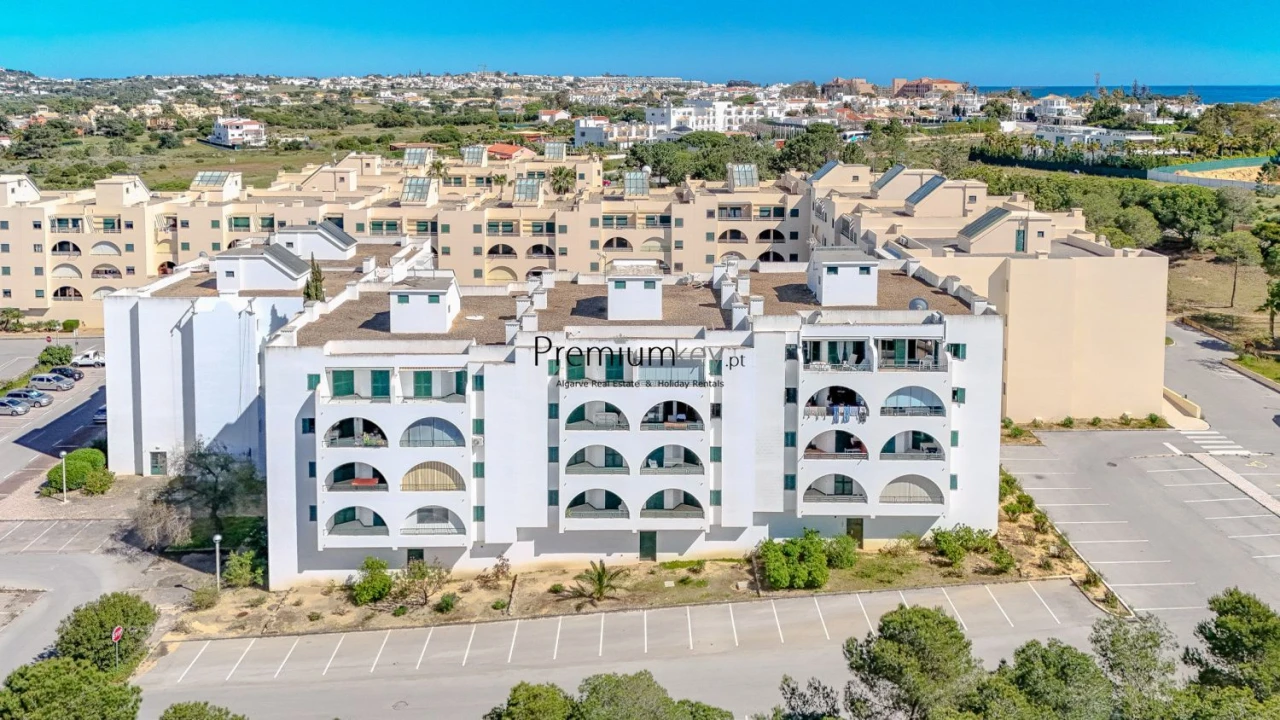 Apartamento T1 para Venda em Guia Foto 37